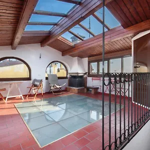 Casa Civetta , Bergamo Włochy